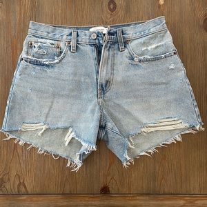 Abercrombie NWT Mid Rise Boyfriend Shorts